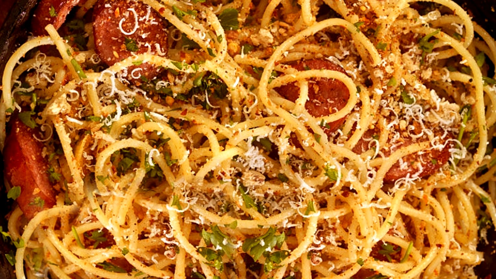 Image of Aglio e Olio Pasta with Chicken Hungarian Sausage 